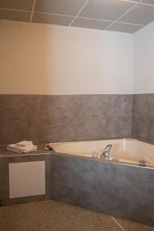 Hotel Chataura Dearborn Εξωτερικό φωτογραφία